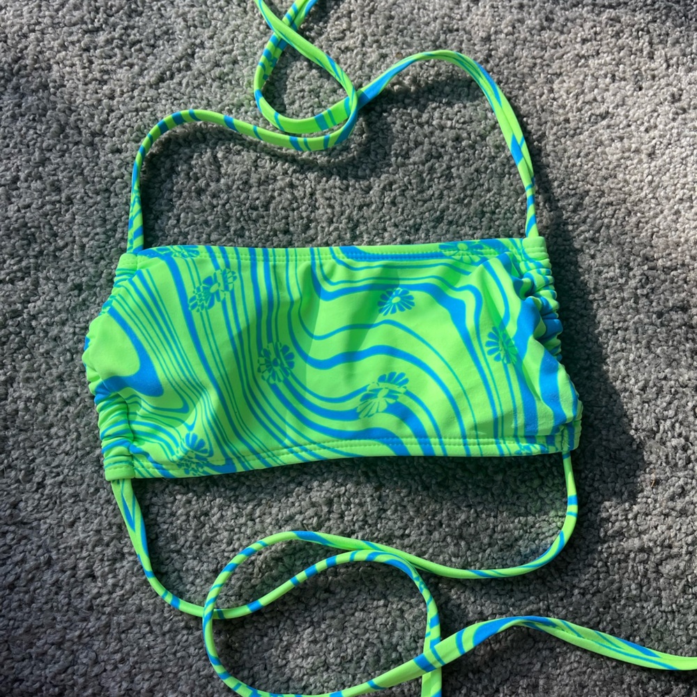 bikini top.